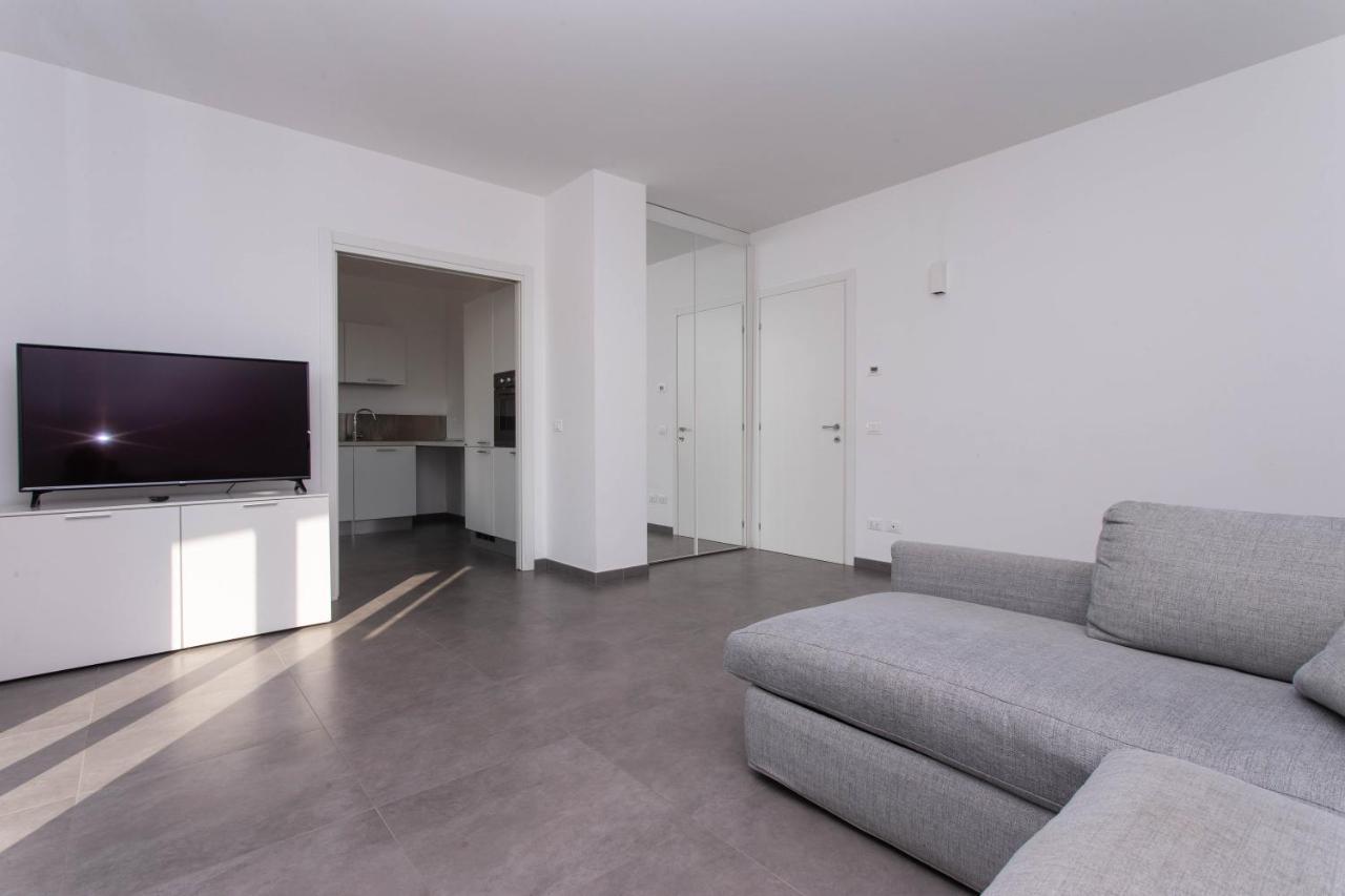 Апартаменти S018 - Sirolo, Nuovissimo Trilocale In Pietra Con Giardino Dx Екстер'єр фото