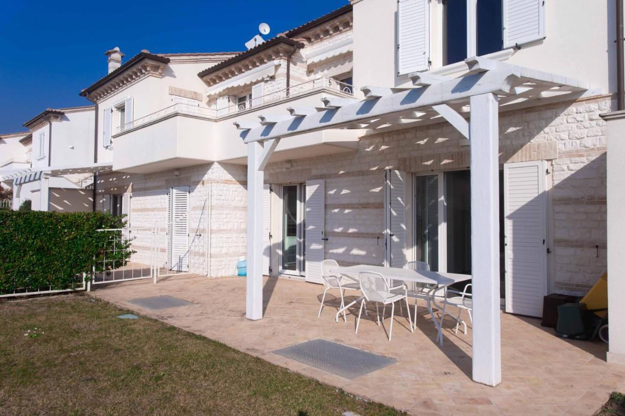 Апартаменти S018 - Sirolo, Nuovissimo Trilocale In Pietra Con Giardino Dx Екстер'єр фото