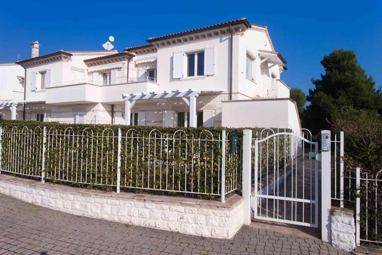Апартаменти S018 - Sirolo, Nuovissimo Trilocale In Pietra Con Giardino Dx Екстер'єр фото